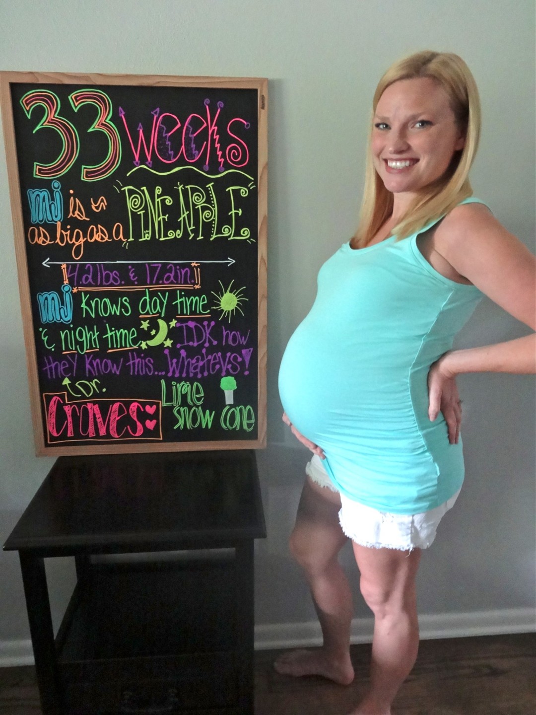 Baby Bump 33 Weeks Chalkboard Sign