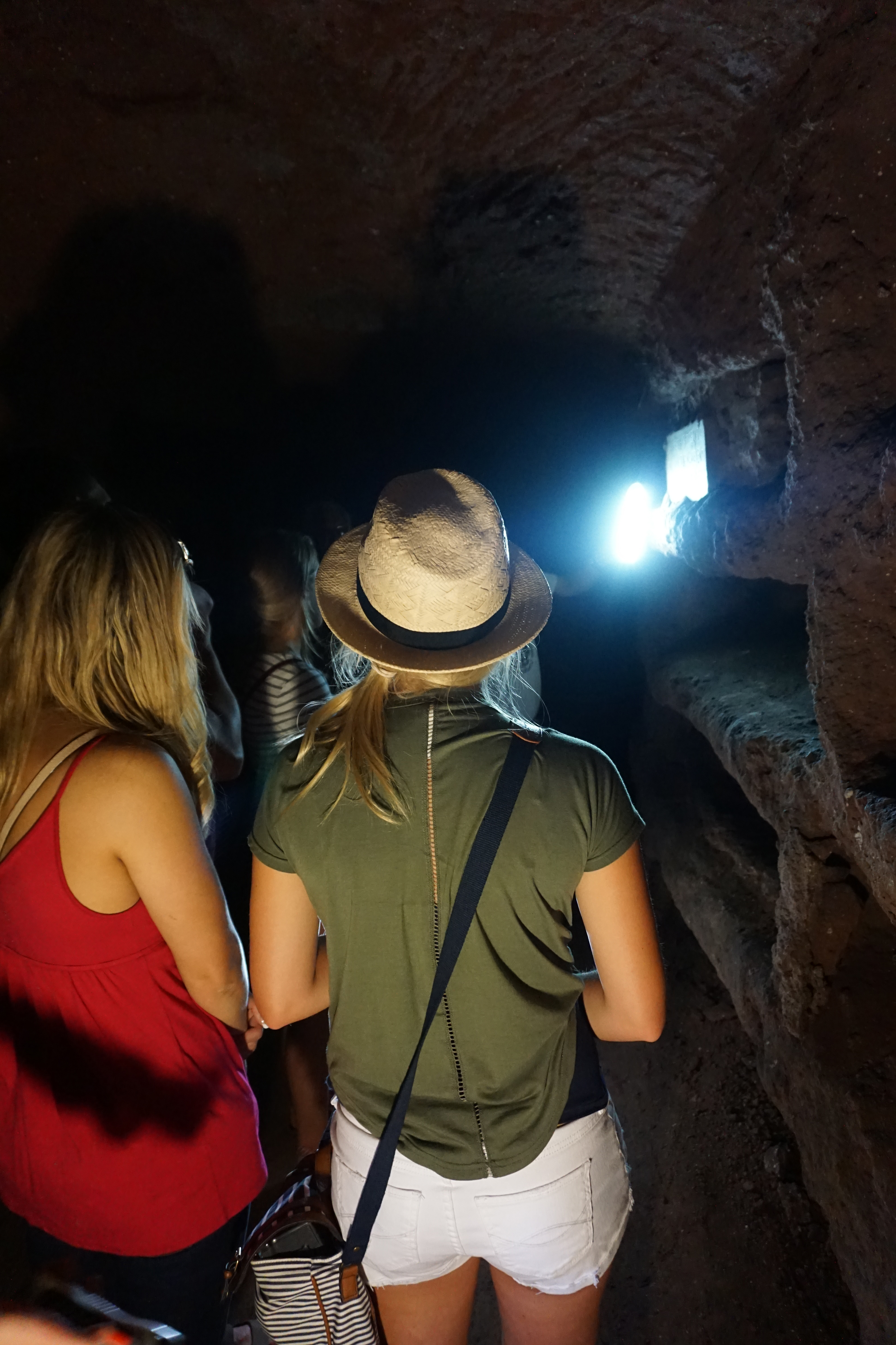 Exploring the Jewish Catacombs 